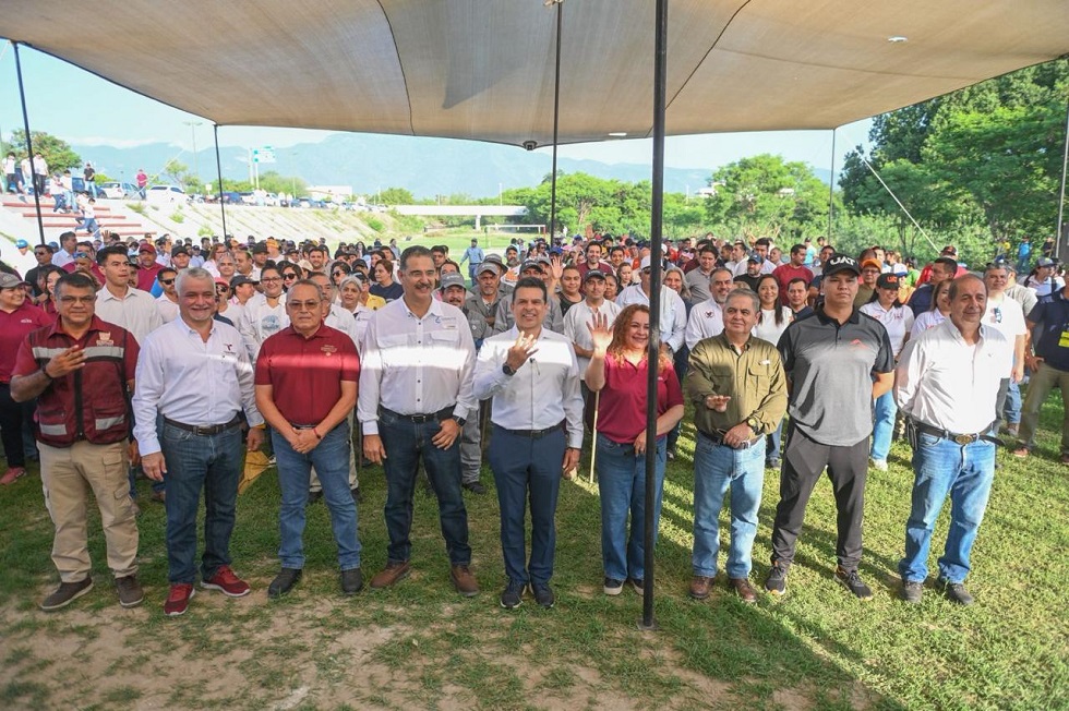 Sociedad y gobierno, sanean cauce del río San Marcos.
