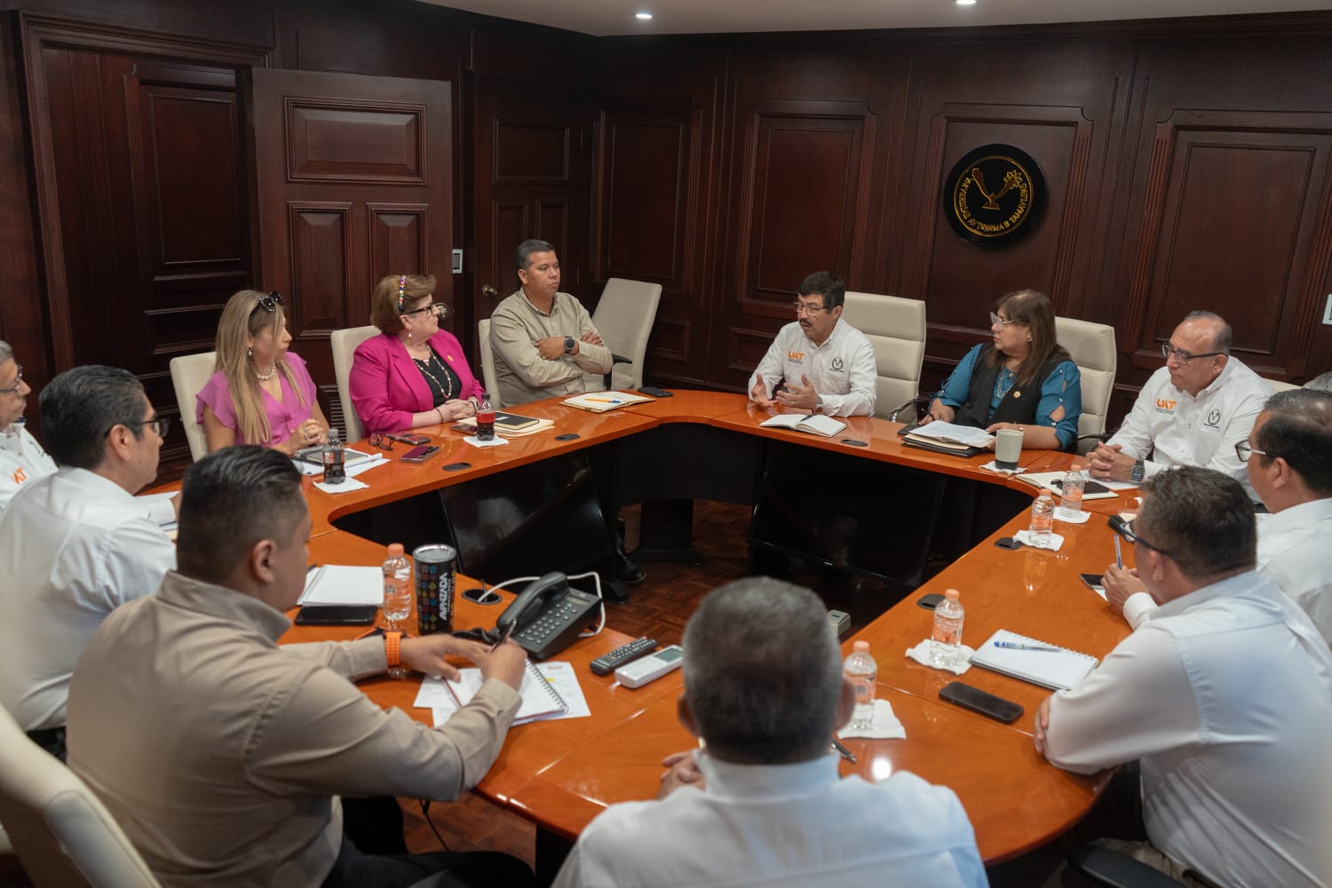 Llama rector a su gabinete a redoblar esfuerzos