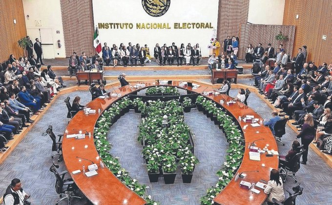 Voto por internet no es viable todavía: INE