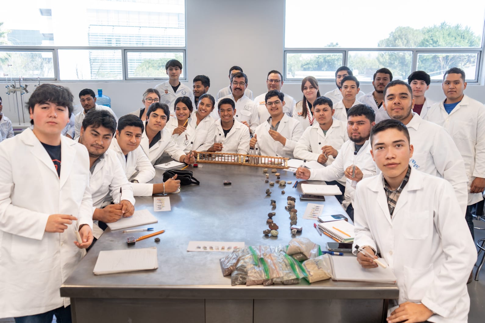 Impulsa rector lazos con la comunidad de la FIC-UAT