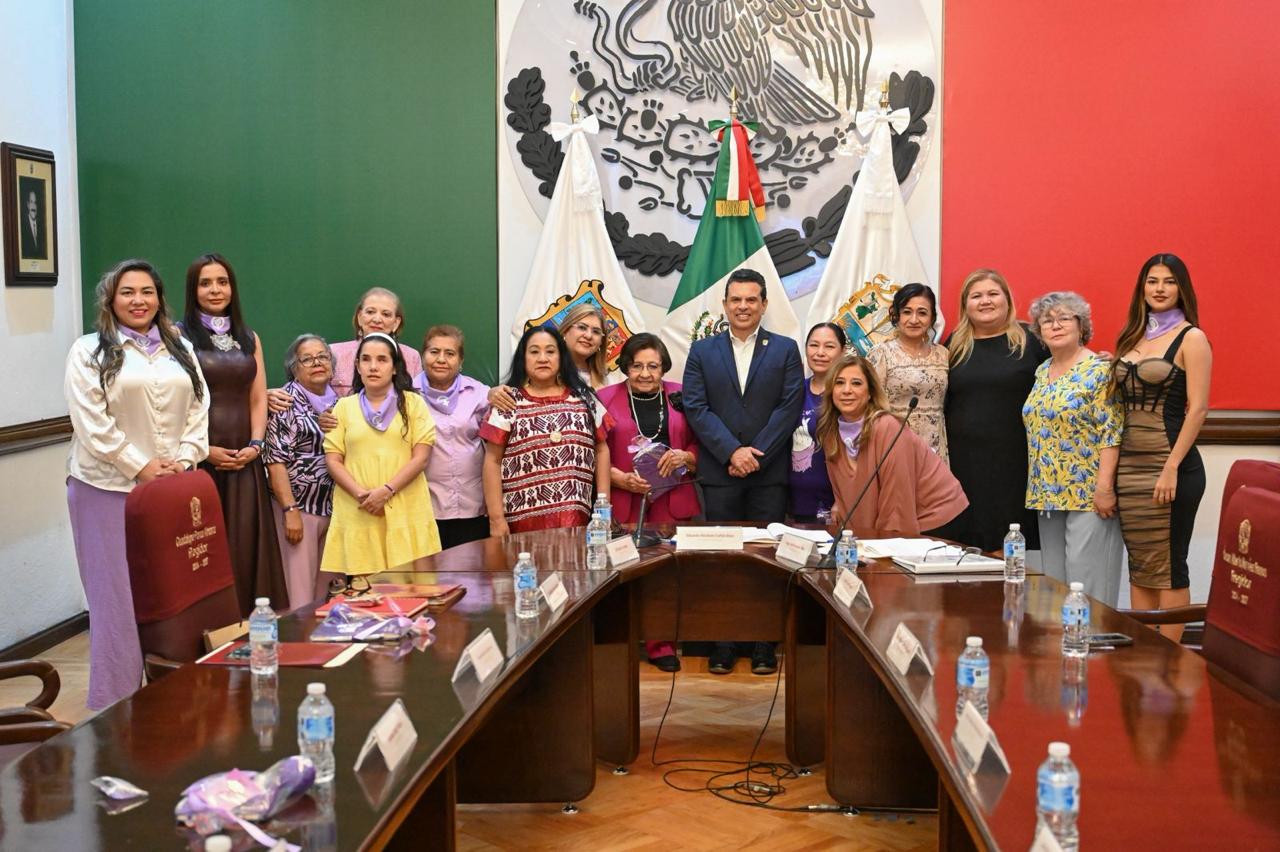 Con su fuerza y capacidad,las mujeres transformana Victoria: Lalo Gattás.